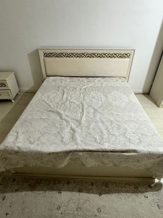 Спальный гарнитур Ливадия