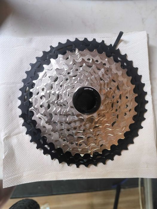 Shimano XT 12s касета 10-45т Нова.