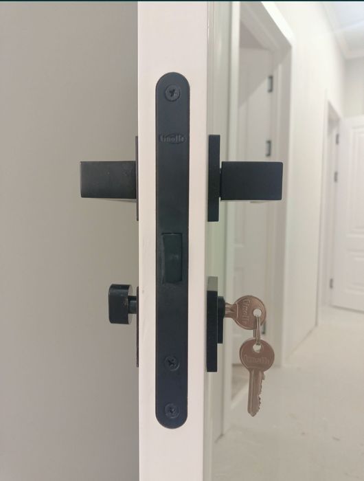 Установка Дверей