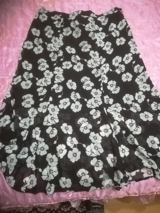 Продам юбочный костюм