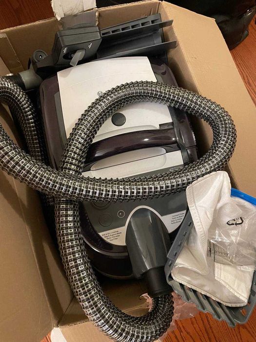 Продам пылесос bosch wash clean serie 4