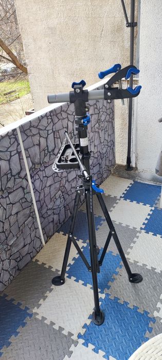 Стойка за ремонт и обслужване на велосипеди