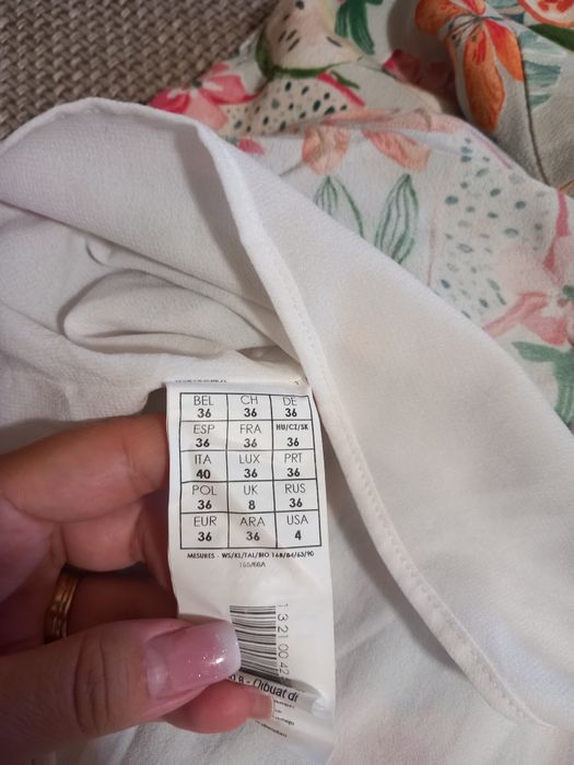 Lot tricouri/ Fusta dama, transport gratuit