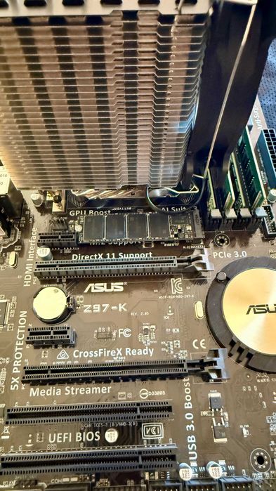 Дъно Дънна платка ASUS Z97-K, процесор i7 4770K, 16gb RAM, 256GB M.2 SSD и охладител