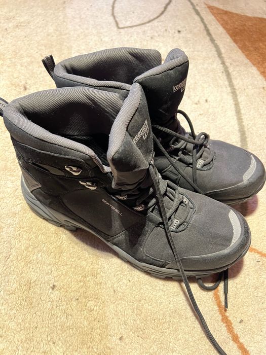 Планински ботуши с шипове
