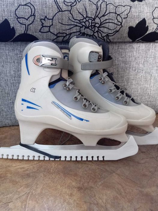 Коньки женские продам