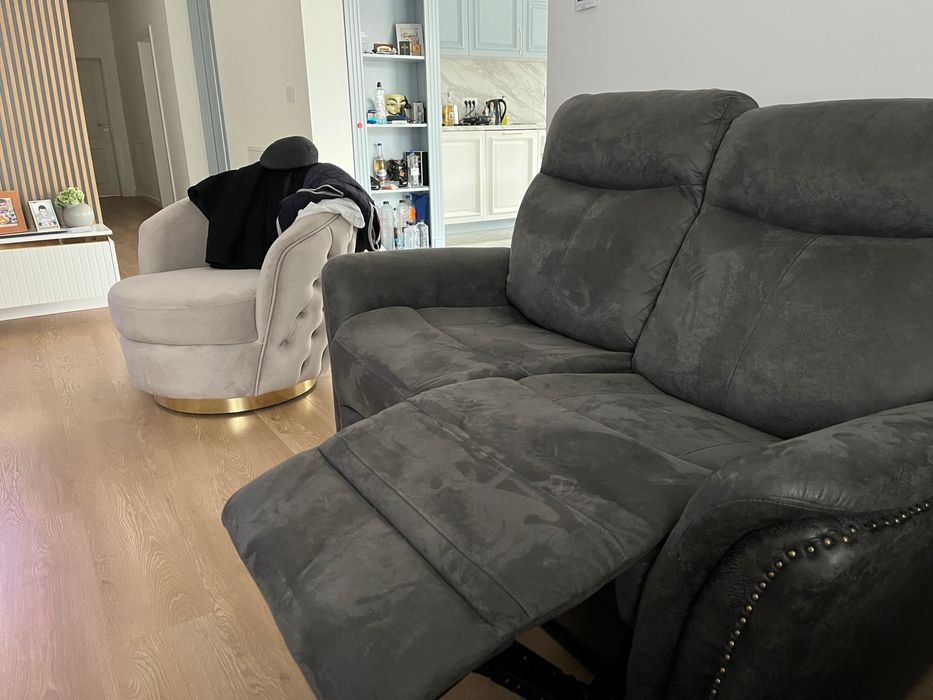 Canapea 2 locuri cu recliner electric
