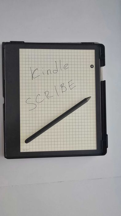 Kindle Scribe — читалка и блокнот в одном