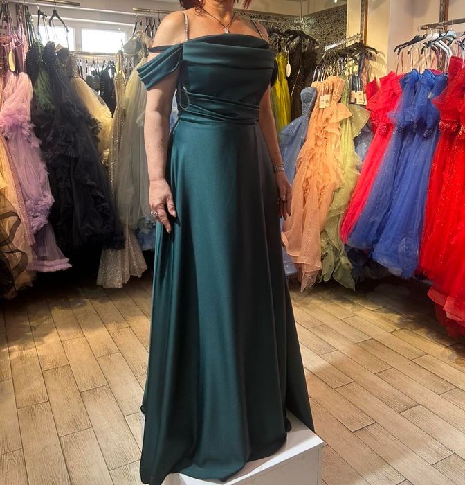 Официална рокля - тъмно зелена