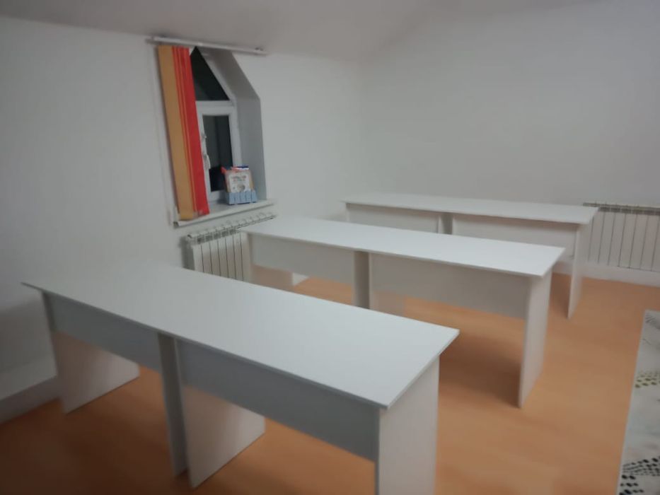 Продаётся учебный парта