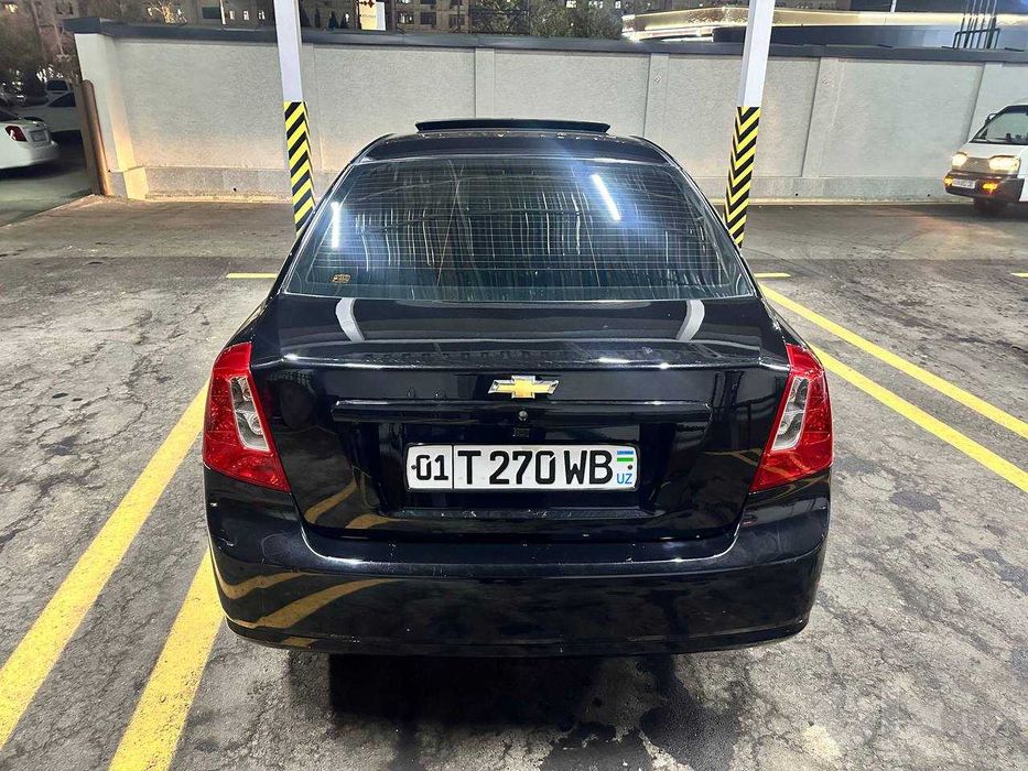 Chevrolet Gentra сотилади.