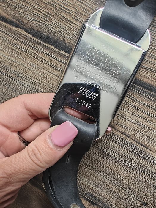 Продавам екстравагантен колан