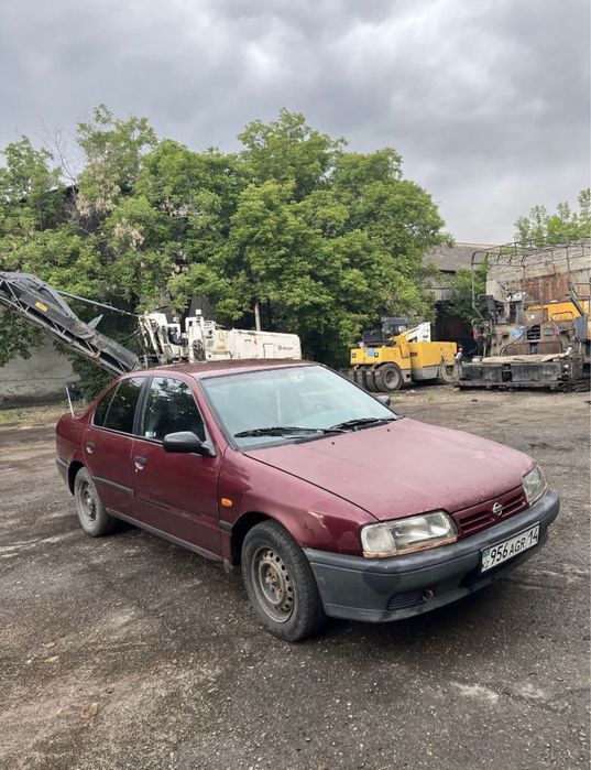 Машина ниссан примьера