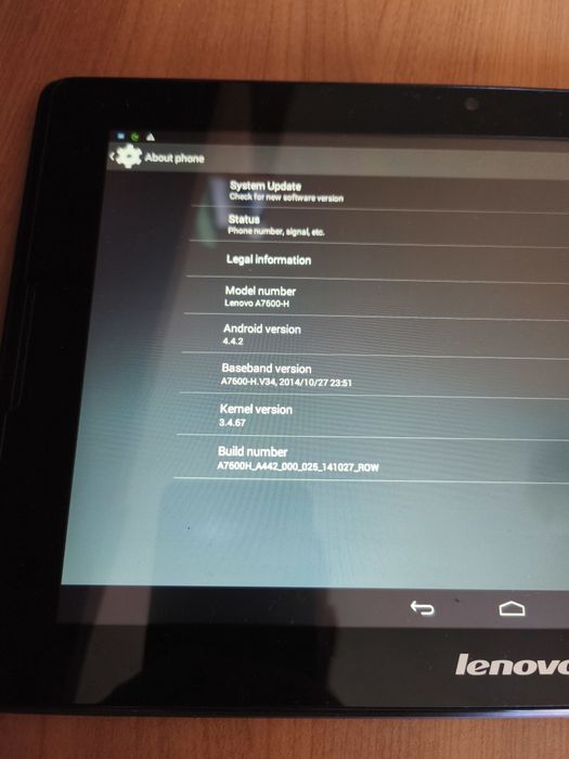 Tabletă Lenovo A7600-H (Ecran 10.1 inch, Slot Cartelă 3G / SIM)