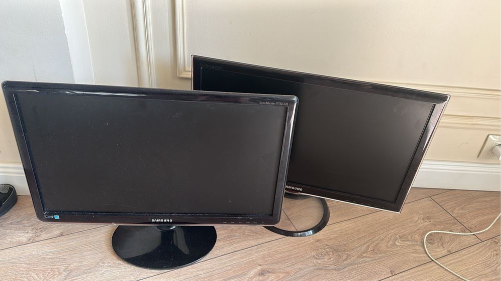 Мониторы 2шт нерабочие