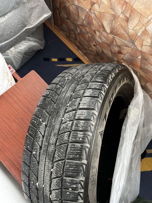Продам б/у зимнюю резину TRIANGLE  235/60R18