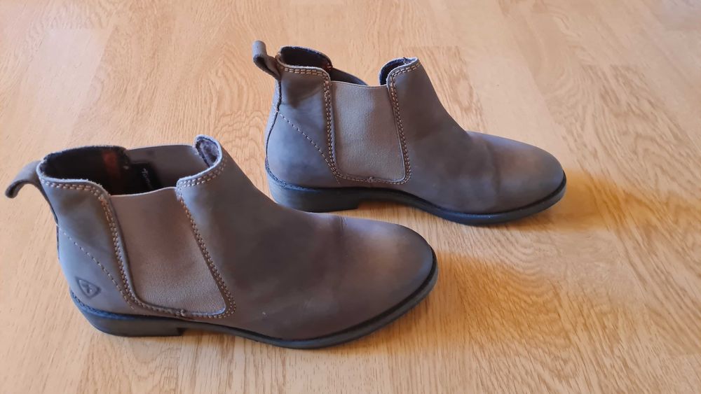 Ghete din piele Tamaris