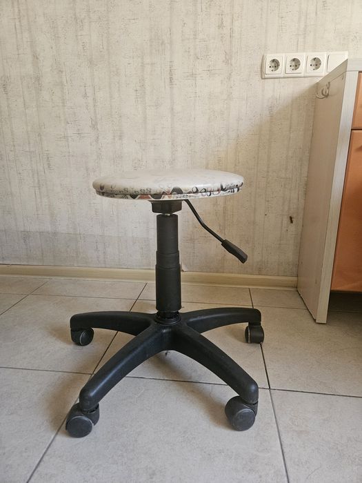 Продам стул таблетку