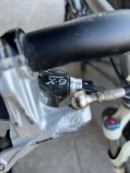Bicicletă Canyon Nerve Full-Suspension | Pentru Piese / Sau Folosire  (Componente Premium FOX, DT Swiss, SRAM)
