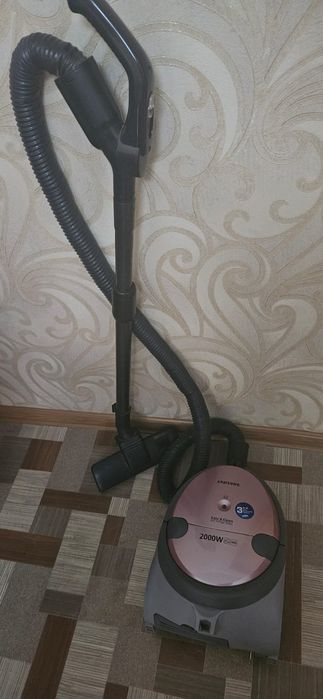 Пылесос Samsung.