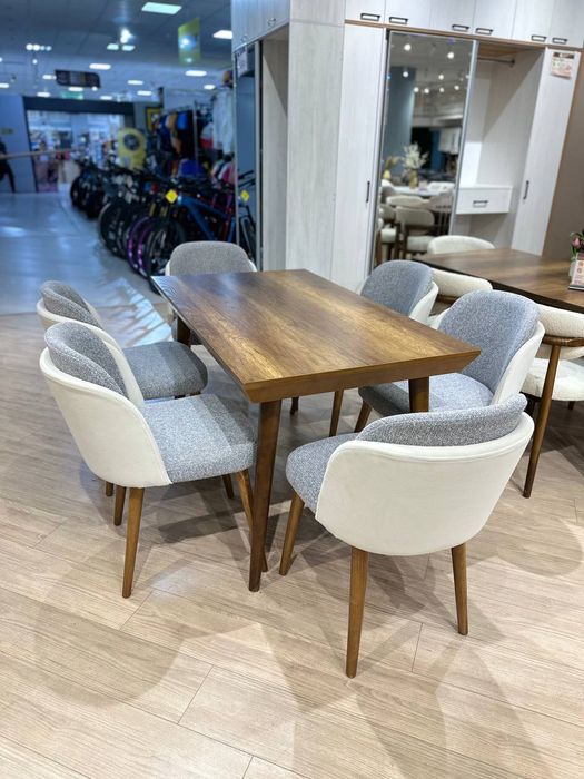 Стол со стульями на скидке!