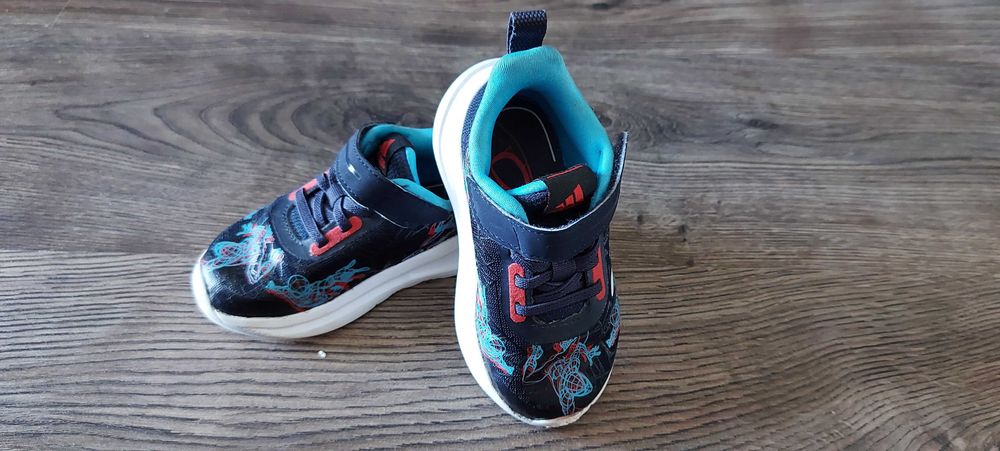Vand incaltaminte Adidas baieti