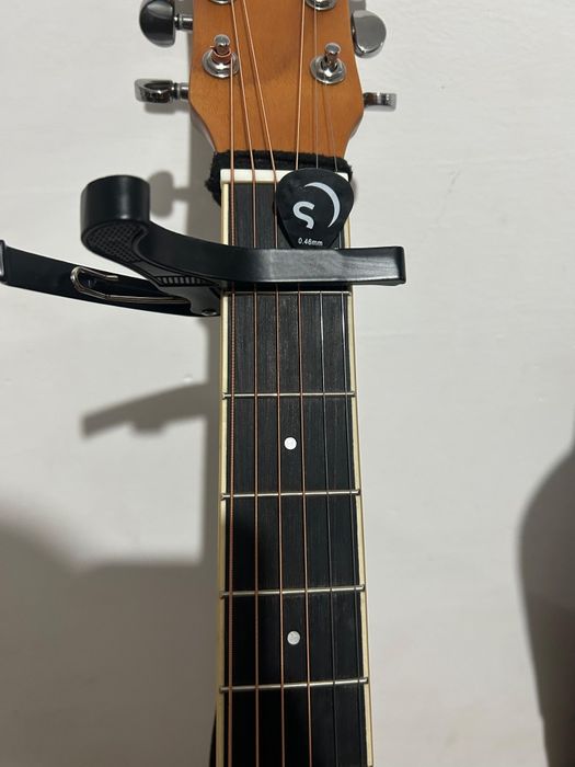 Гитара новая удобная