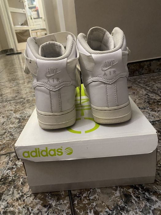 Дамски кецове и дамски маратонки nike,доста добро състояние,кожа,ц,бял