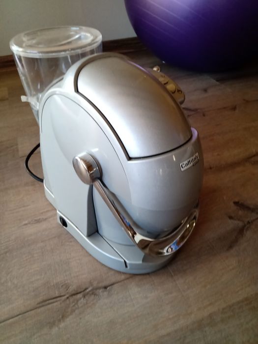 Продавам Кафе машина.