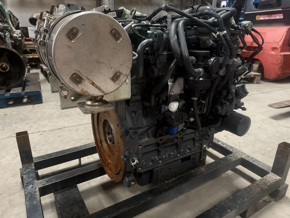De vanzare motor Kubota V2403