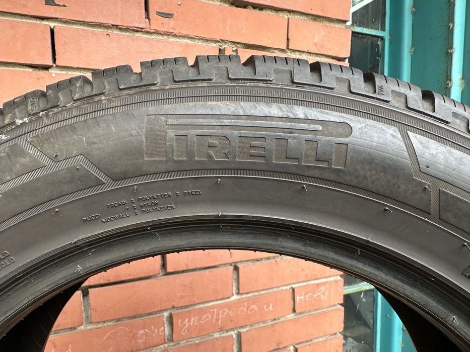 Продавам 2бр. Зимни гуми 215/60/17 C бусови Pirelli / Пирели