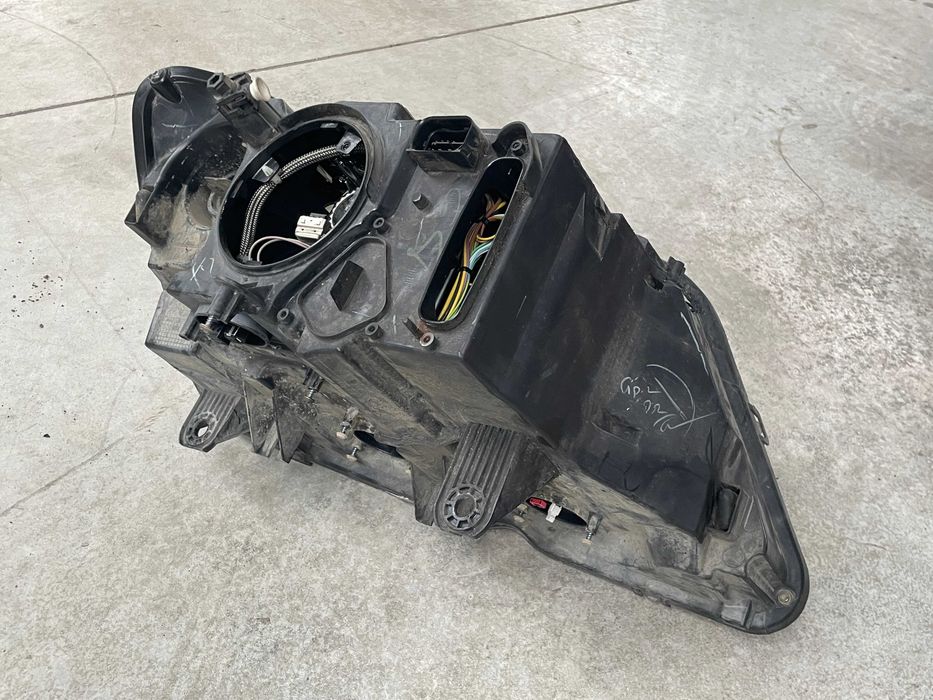Far stanga bixenon adaptiv Bmw X3 F25 cod 7217297 - vezi poze!!