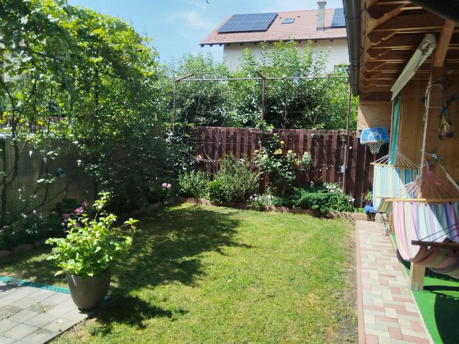 Casă individuală cu 3 dormitoare plus living, 130mp utili, terasă și curte amenajată  Cartierul Arhitecților Sibiu