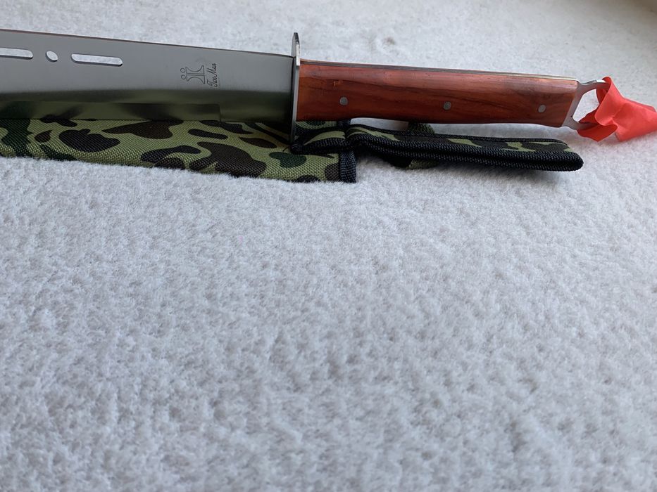 Sabie de vanatoare tip maceta 70 cm pentru cadou husa colectie army