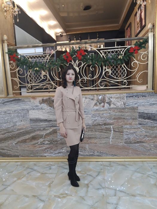 Костюм, платье и пиджак шила на заказ