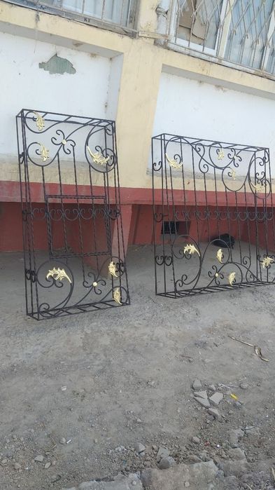 Решетки, перила , козырьки.