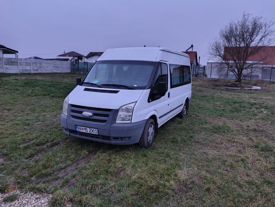 Vând Ford Transit 8+1