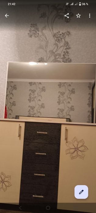 Продается Спальный гарнитур. Дверь купе