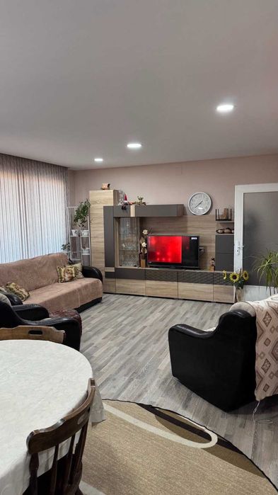 Продава се Четиристаен апартамент в Силистра, Юг - 95 кв.м за 687 €/кв.м - Снимка #4