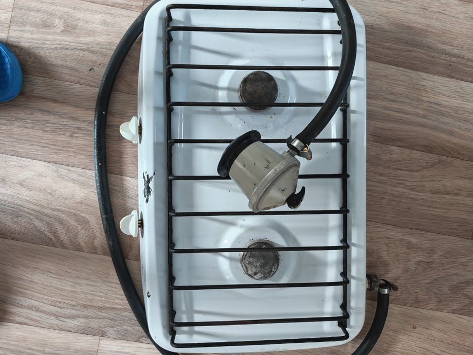 Продам газ плиту