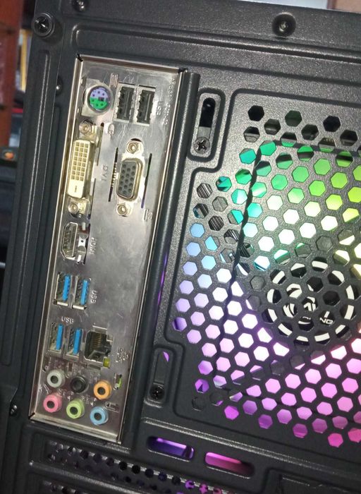 Gigabyte z170 hd3 / i5-6600/Ozu 16GB/HDD 500/SSD 256/Psu 500w/корпус