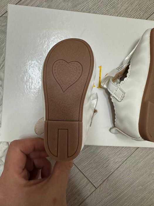 Белые нарядные туфельки Олененок для девочки, размер 22