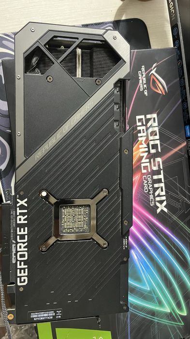 Видеокарта ASUS ROG STRIX RTX 3080ti