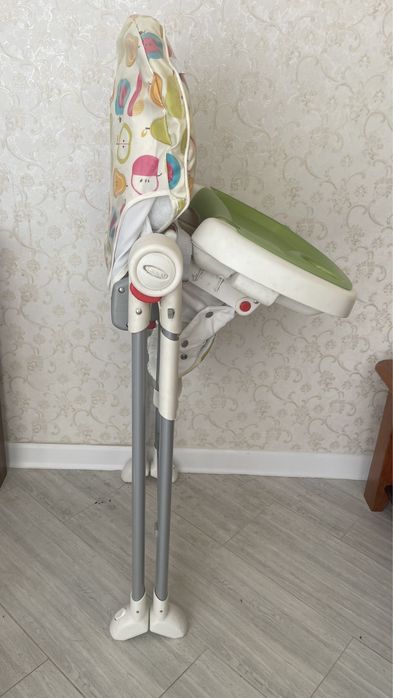 Детский стульчик от GRACO