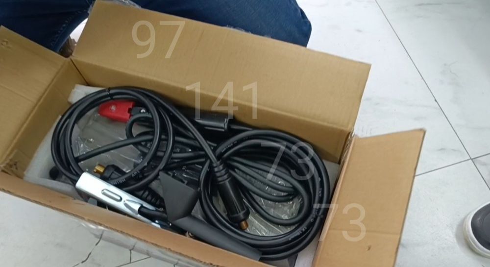 Сварочный аппарат УРАГАН 450А (новый) Original svarka aparat