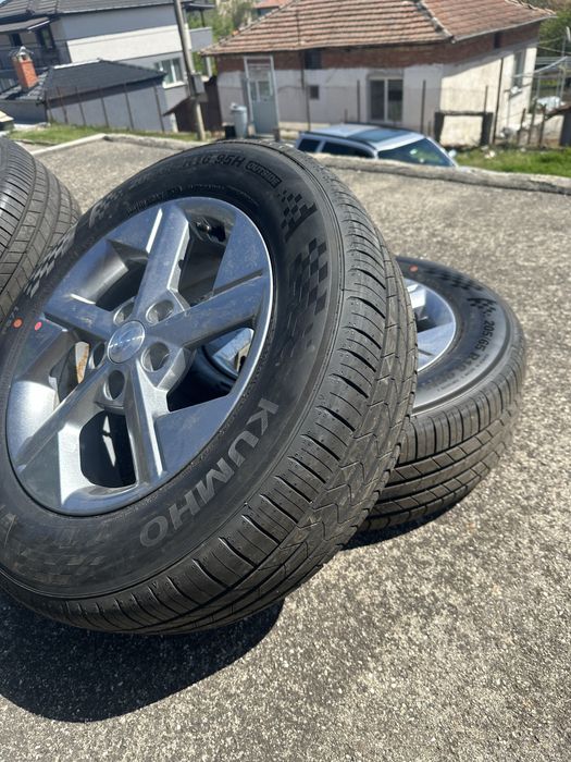 Гуми и джанти за Hyundai 205 65 16