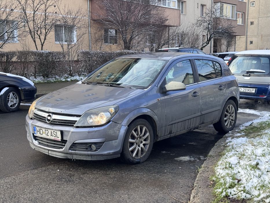 Opel Astra H , necesită reparatii