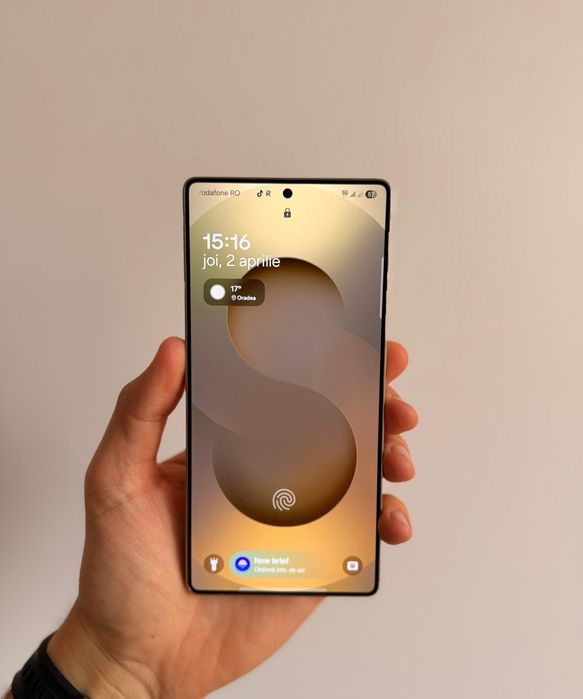 Vând SamsungGalaxy S25 Ultra Silver,256Gb,full-box