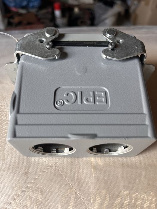 Высоковольтный разьем