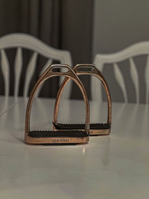 Стремена конкурные